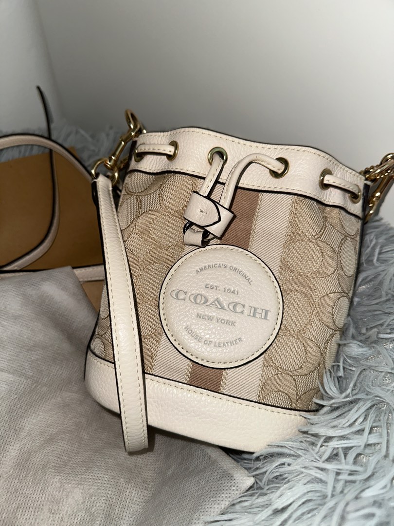 Coach 2025 bucket bag