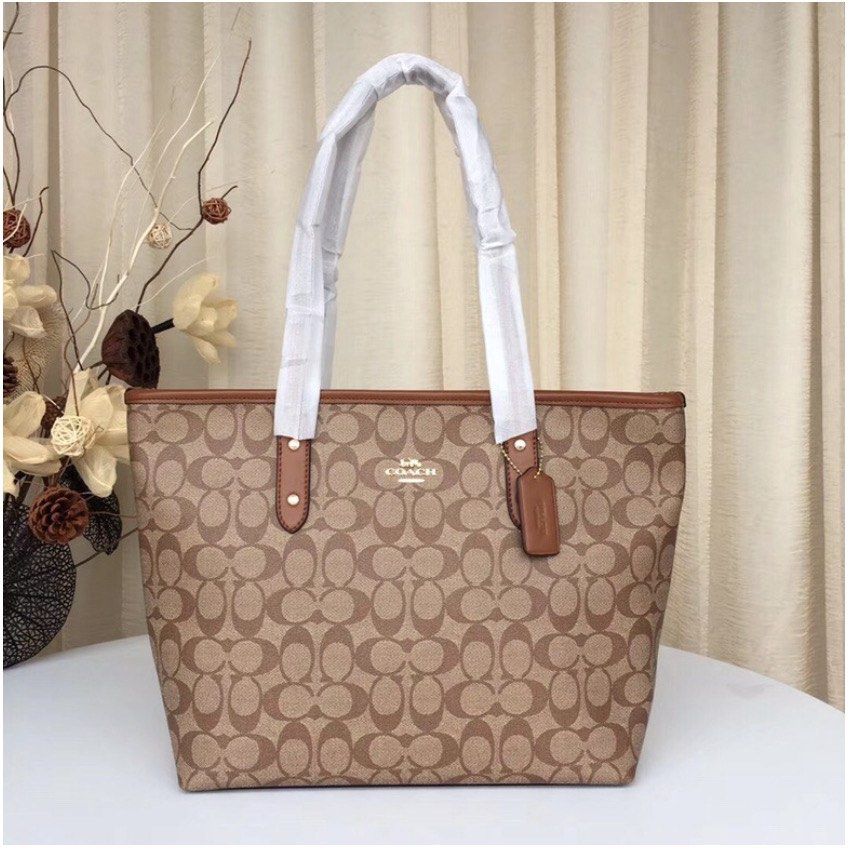 Tote purse sales coach