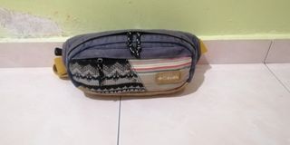 Columbia Pouch bag
