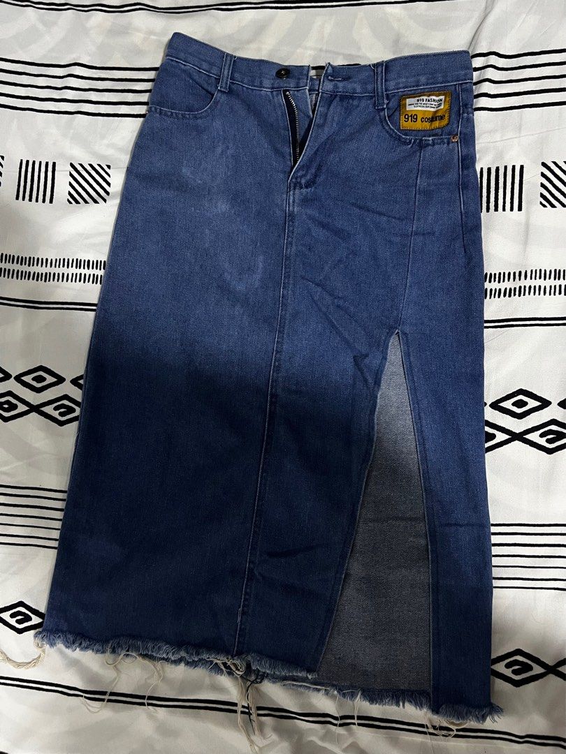 Denim Long Skirt (Category: Skirts) located in Quezon City. Submitted by jerupreloveditems (Listing ID 1264743396, Image 1). Description: Selling my preloved denim long skirt with slit size 29 medium for sale!!! Grab yours now!.