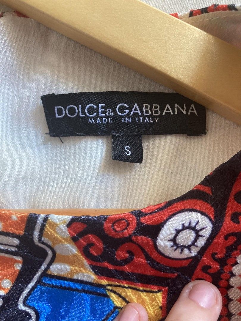 Dolce and Gabbana Dress (Category: Luxury Apparel) located in Bansalan. Submitted by nicethriftedthings (Listing ID 1264671911, Image 2). Description: Can fit S-M.