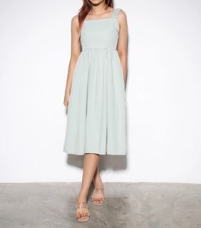 (Category: ) located in . Submitted by Yin_Closet (Listing ID 1264714083, Image 1). Description: .