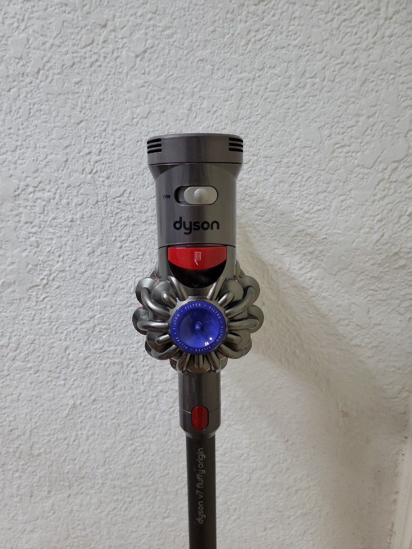 Dyson V7 FluffyOriginサイクロンステッククリーナSV11TI-