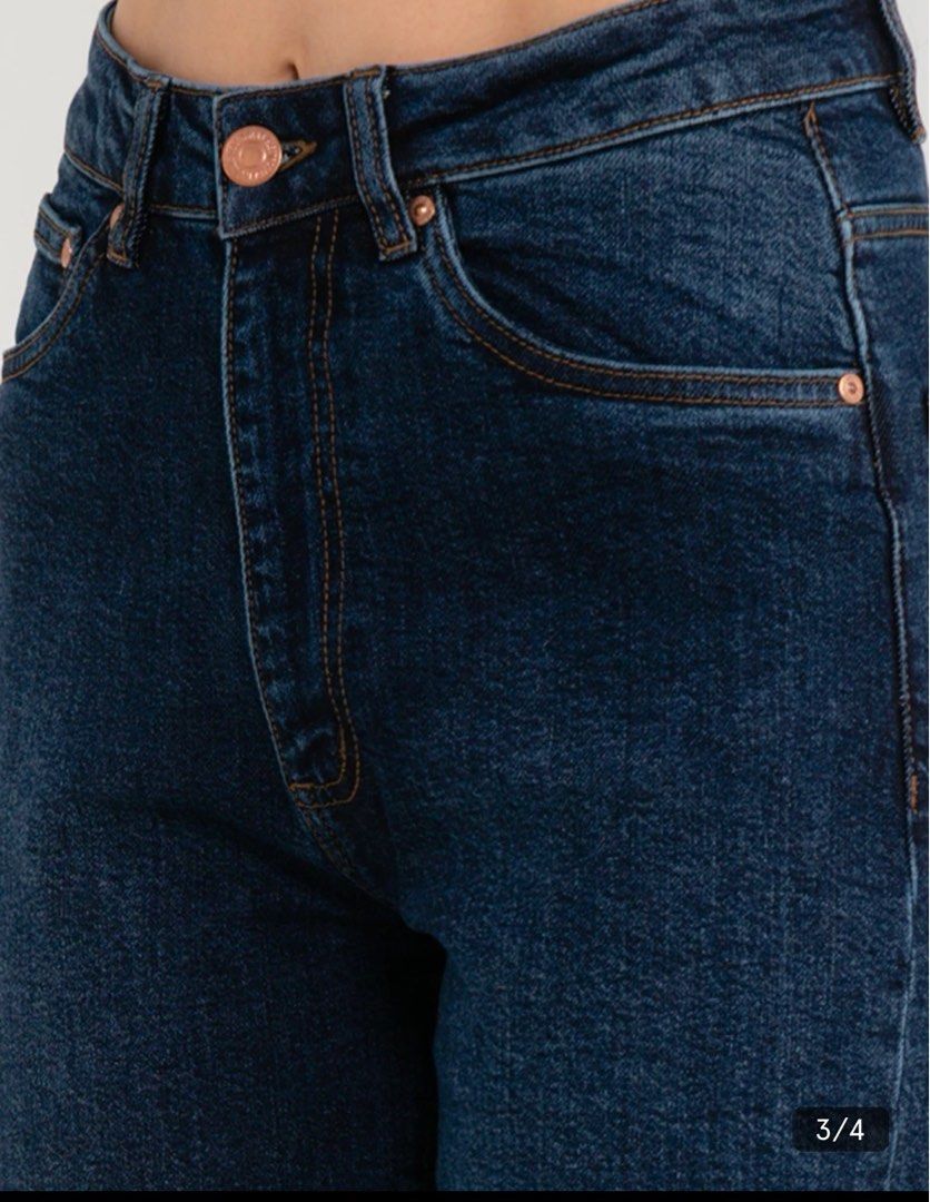 Straight-fit jeans - Women's fashion