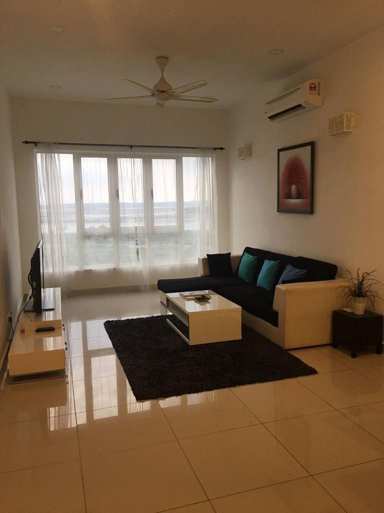 FOR RENT DANGA BAY / TROPEZ RESIDENCES / NEAR TOWN / NEAR PERLING