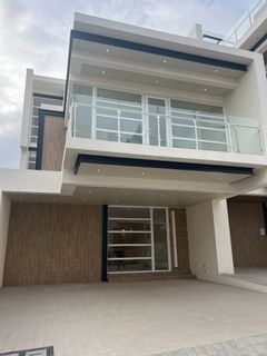For Sale 3 Bedroom (3BR) | Semi Furnished Townhouse in M Residences Capitol Hills Dr., Quezon City