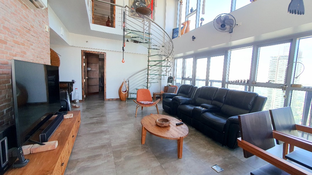 For Sale Eton Residences BiLevel Lower Penthouse w/Balcony, Makati