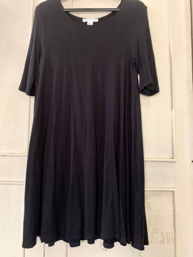Forever 21 Loose Black Dress (Category: Dresses) located in Paranaque City. Submitted by lene_urbn (Listing ID 1264765685, Image 1). Description: .
