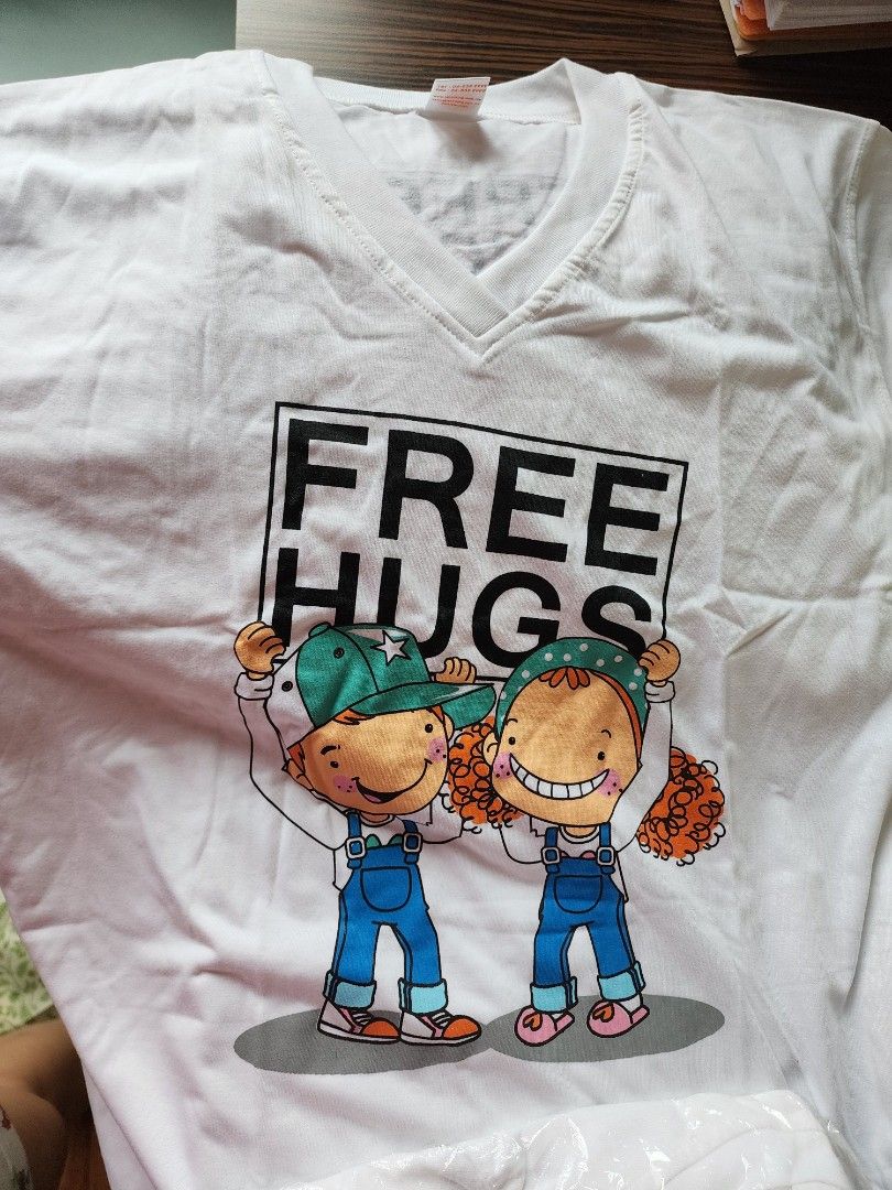 Free hugs store shirt