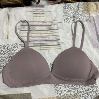 (Category: ) located in . Submitted by declutterclosetph (Listing ID 1264755032, Image 1). Description: .