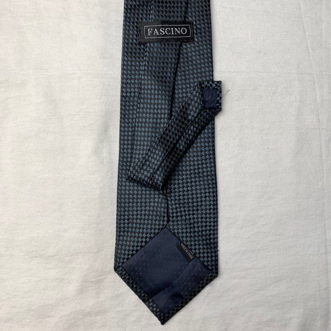 mens wide necktie