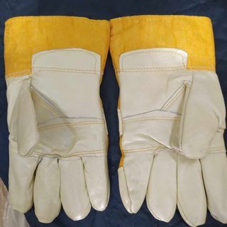 Thermal hand gloves