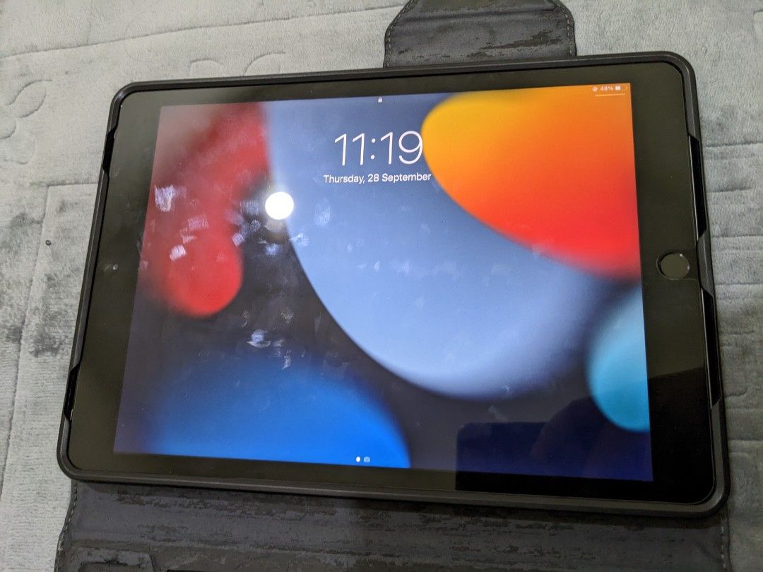 iPad 8 Wifi + Cellular Space Grey 32GB, Mobile Phones
