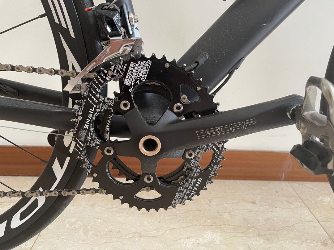 JAVA FUOCO 4 ROADBIKE (Category: Bicycles) located in Singapore. Submitted by mickeymouse2613 (Listing ID 1264623947, Image 6). Description: Moving out Sale! Frame: Full aluminum (aero design) Size: M(54) Weight: 11kg Groupset: 12 speed Shimano 105 shifter/RD/FD Crakset: Decaf crankarm / Snail Oval Chainring (50t/35t) / Shimano 105 clipless pedals Brakes: Decaf semi hydraulic (New Brakepads) Wheelset: Aluminum with Continental Ultra Sport tyres.