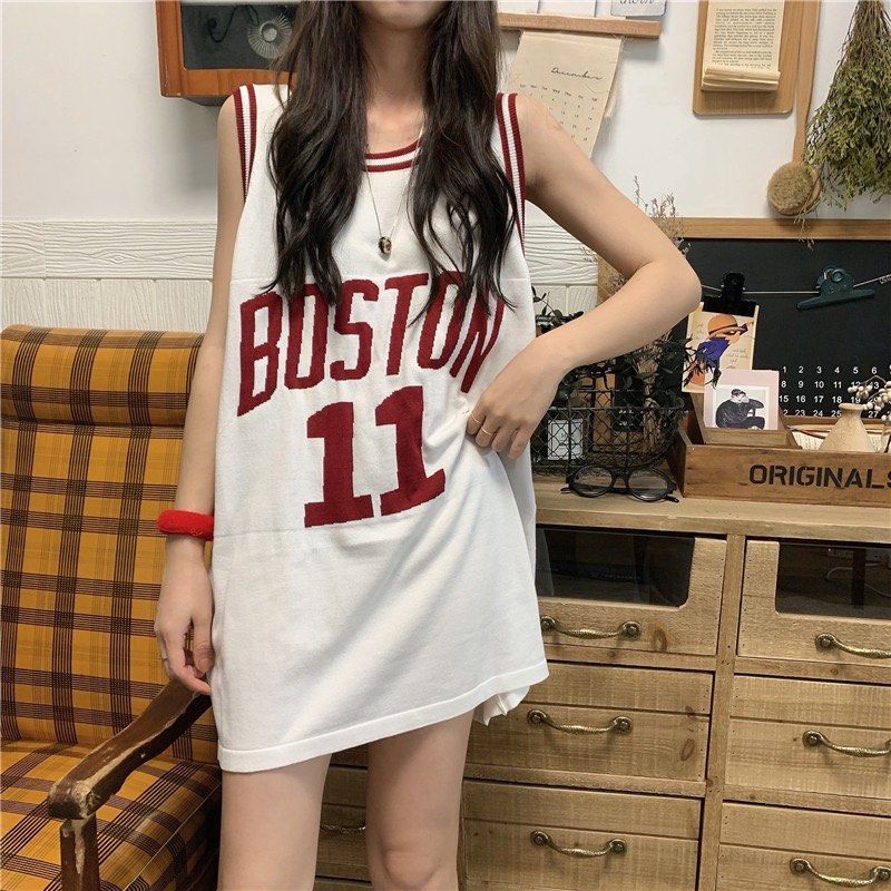 Oversized basketball outlet jersey outfit