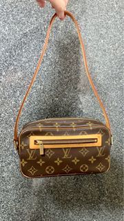 Louis Vuitton New Wave Chain Bag GM - Neutrals Shoulder Bags, Handbags -  LOU821436