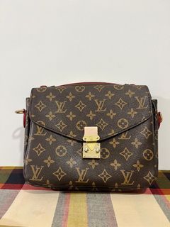 Authentic Louis Vuitton Damier Ebene Duomo Crossbody N41425 LV