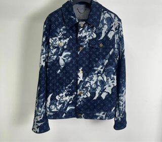 Louis Vuitton Hand Graphic Harrington / Peace and Love, Men's Fashion,  Coats, Jackets and Outerwear on Carousell
