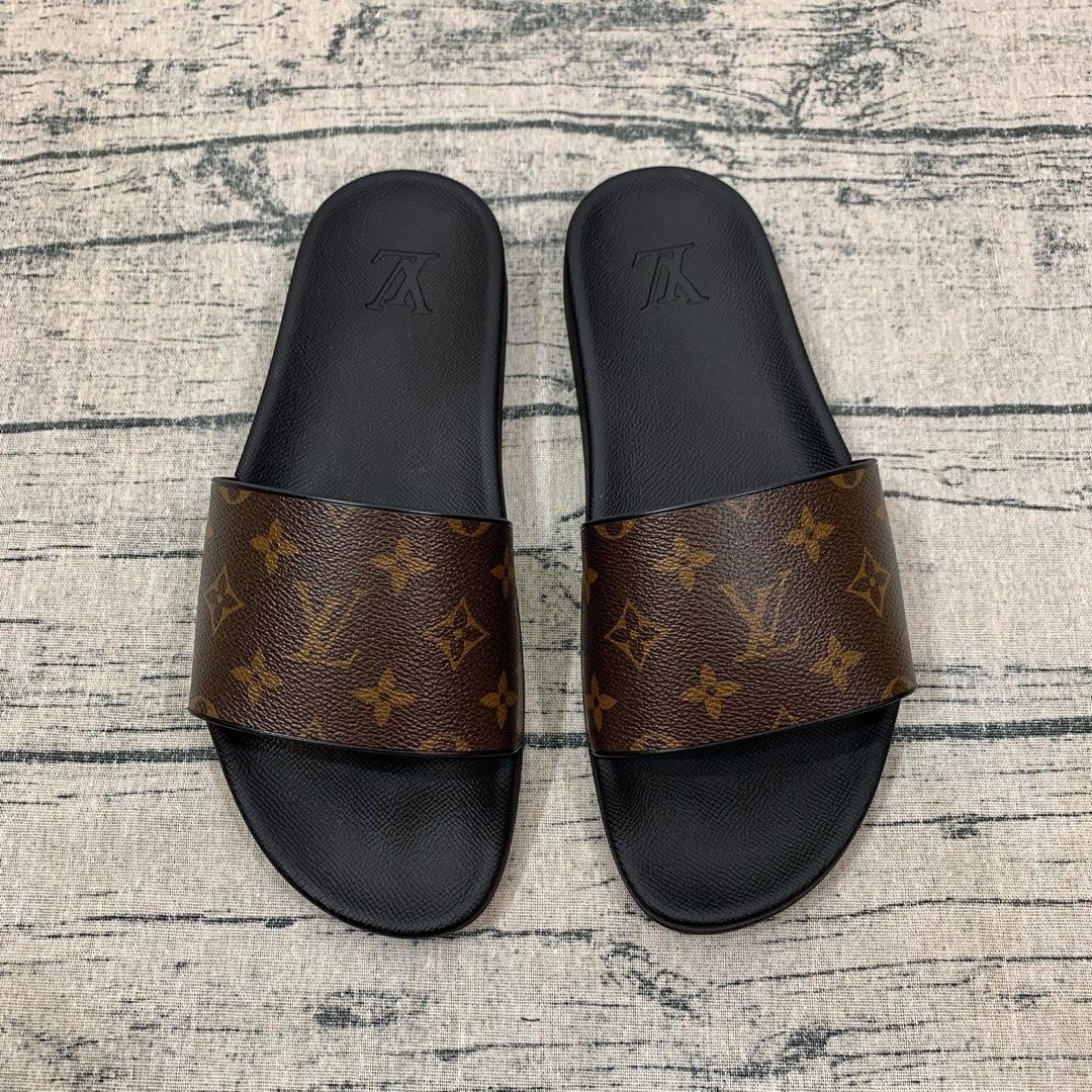Louis Vuitton Slides, Men's Fashion, Footwear, Slippers & Slides on  Carousell