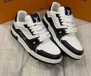 Trainers Louis Vuitton Black size 6 US in Suede - 20306135