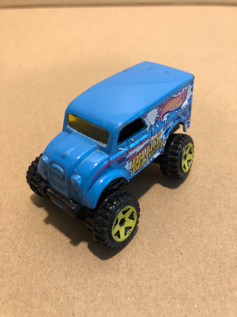 MATTEL Hot Wheels Die Cast Monster Dairy Delivery Hobbies Toys