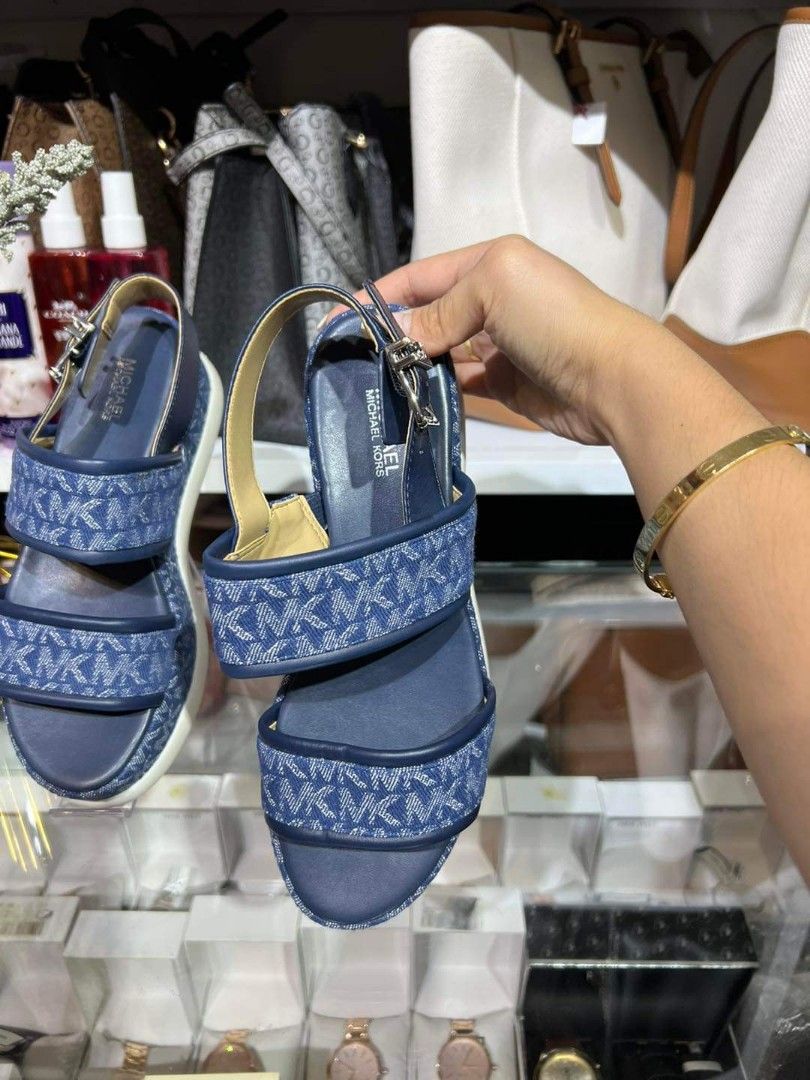 Michael kors strap hotsell sandals