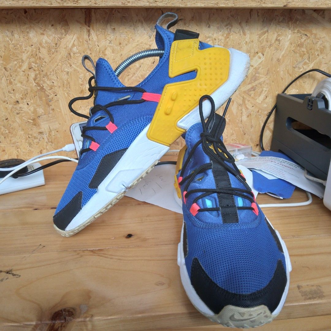NIKE AIR HUARACHE