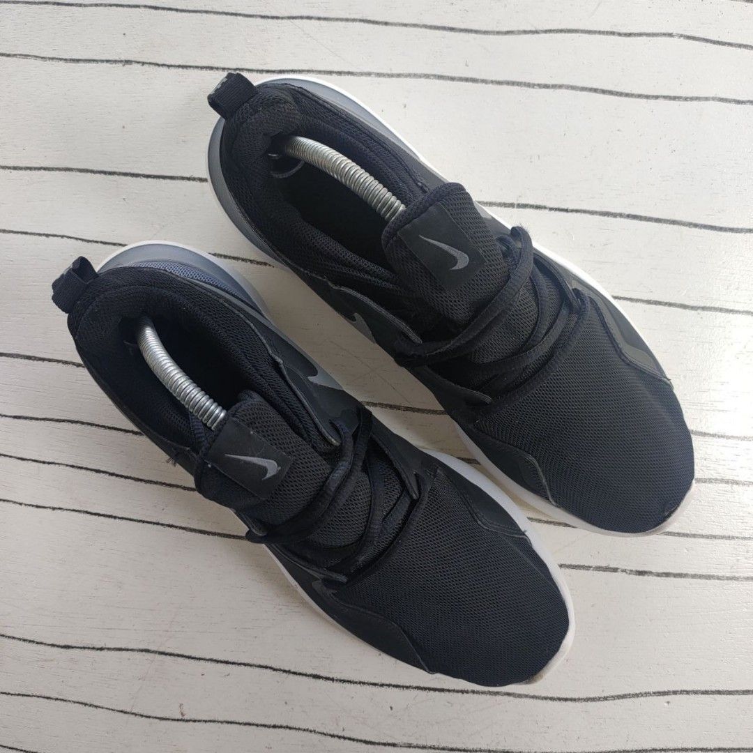 nike tessen all black