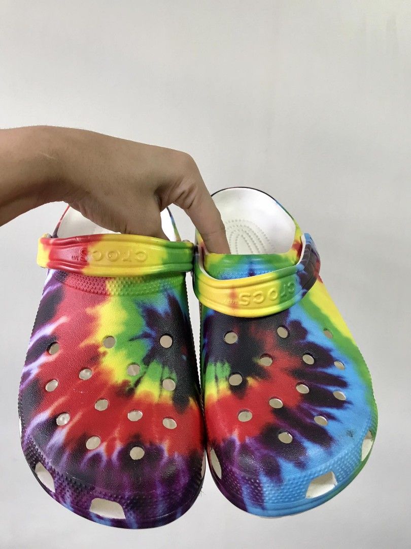 Crocs rainbow hotsell