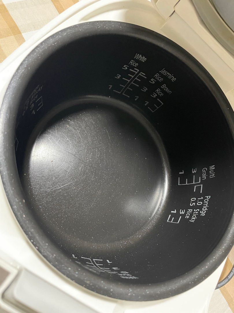 Panasonic Rice Cooker SRZE105 5 cups 1 litre, TV & Home Appliances