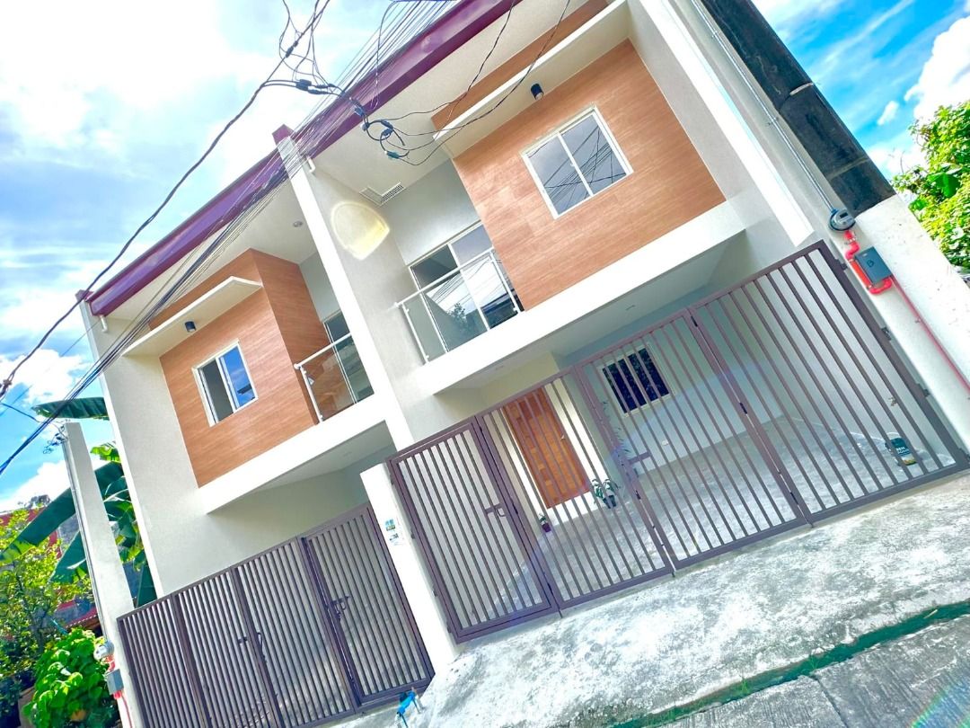 PANORAMA HILLS SUBDIVISION, ANTIPOLO RIZAL (4BR DUPLEX HOUSE) FOR SALE