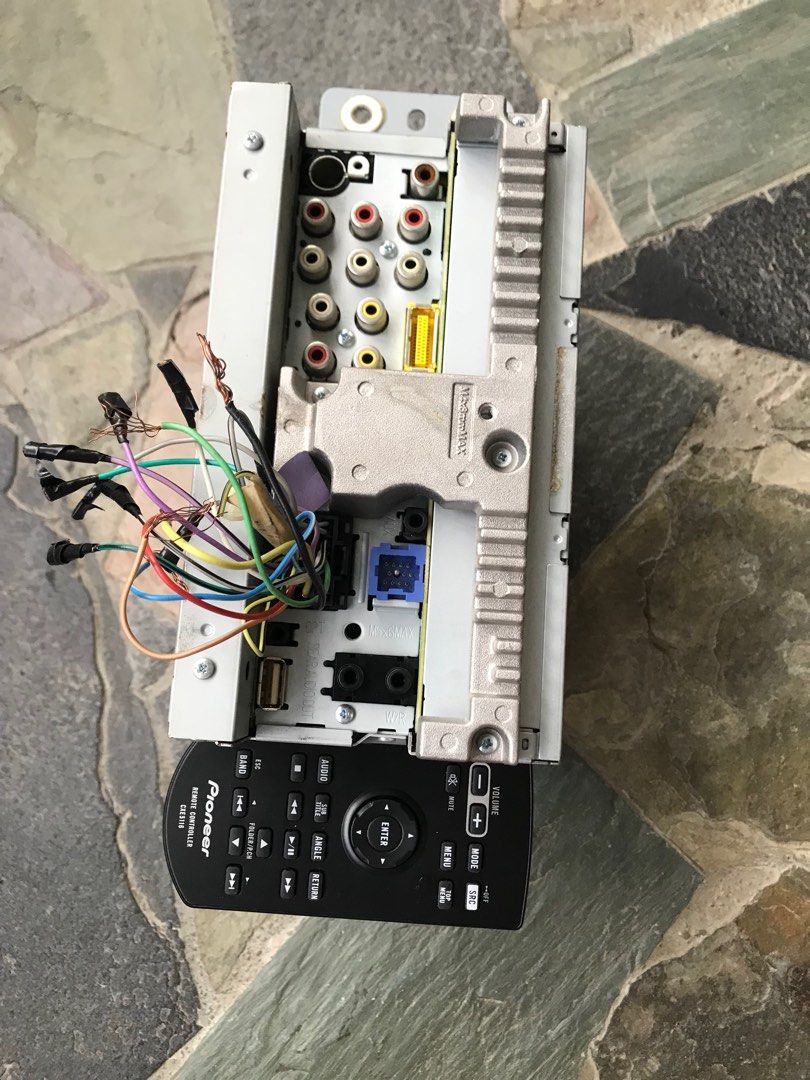 Pioneer AVHG215BT Bluetooth 6.2 inch touchscreen head unit player with