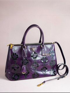 (Category: ) located in . Submitted by pursemaison (Listing ID 1264763065, Image 1). Description: .