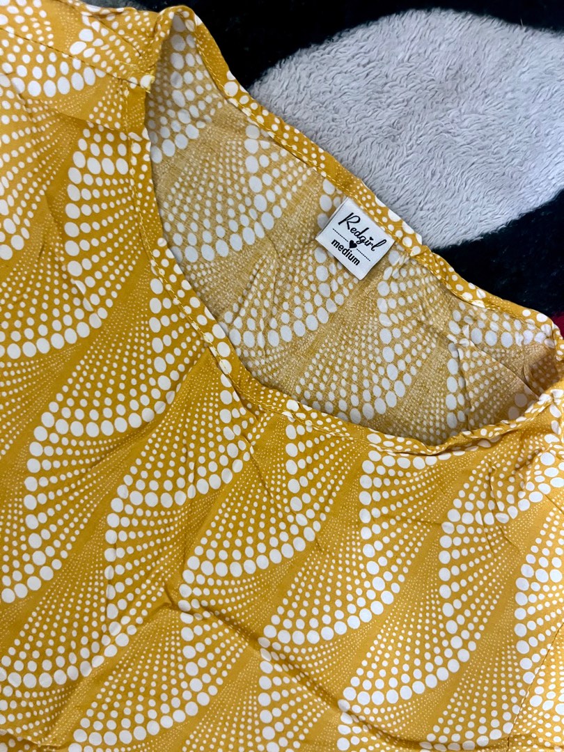 RedGirl cute yellow top, Women's Fashion, Tops, Blouses on Carousell
