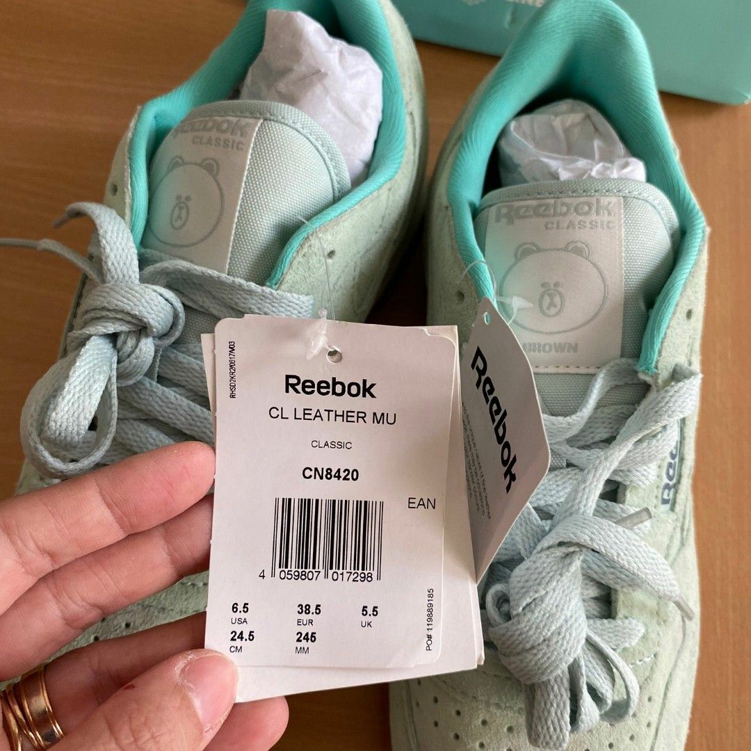 Reebok line friends special edition size 38 5 Fesyen Pria Sepatu Sneakers di Carousell