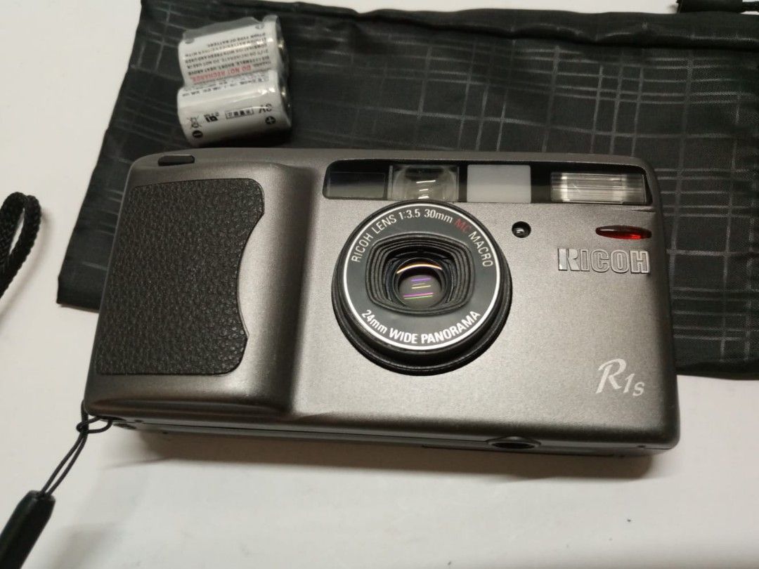 Ricoh R1S 袖珍定焦菲林相機, 攝影器材, 相機- Carousell