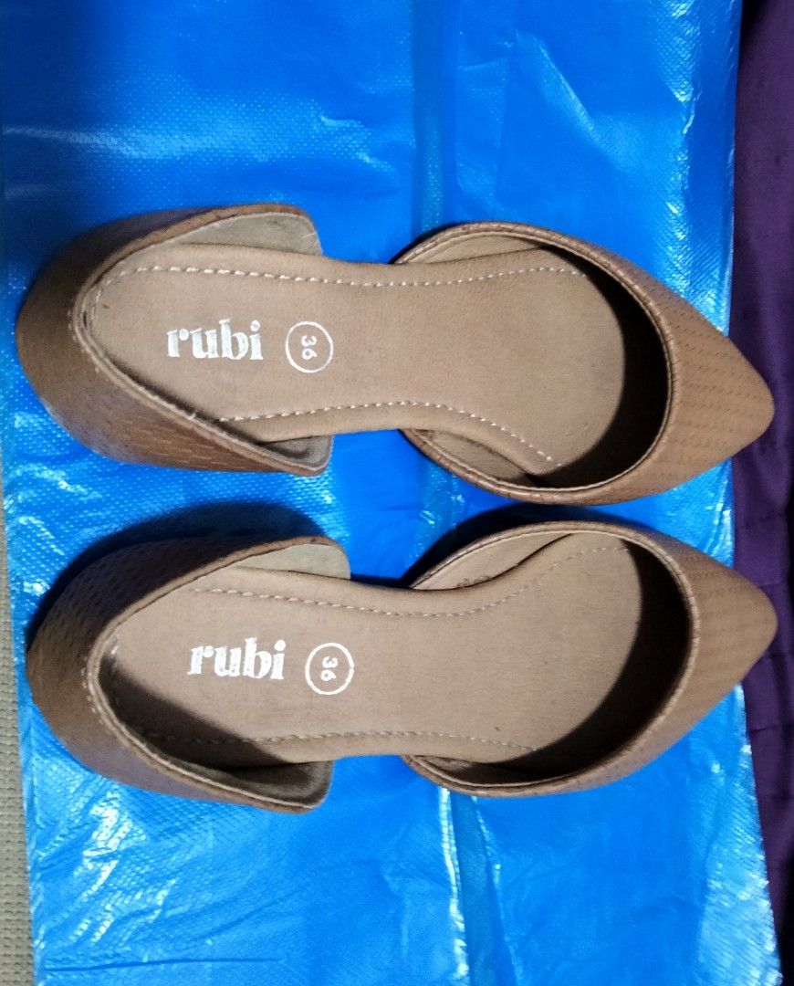 Rubi shoes sale carousel