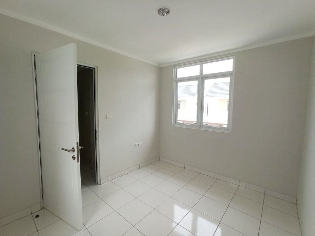 rumah_disewakan_di_summarecon__1699495311_046f8f2a_progressive