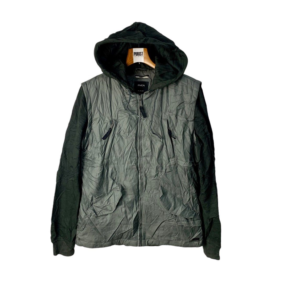 RVCA Puffer Jacket Large (Category: Coats, Jackets and Outerwear) located in Quezon City. Submitted by puristunlimited (Listing ID 1264766527, Image 1). Description: RVCA Puffer Jacket Large Condition: 9.5/10 Color rate: 9/10 Shoulder: 22 inches Chest: 22 inches Hem: 20 inches Length: 28 inches Sleeves: 28 inches Best fit for Men's Large-XL Best fit for Women's XXL Best Price: ₱800 (add sf) 📩DM for faster transaction.