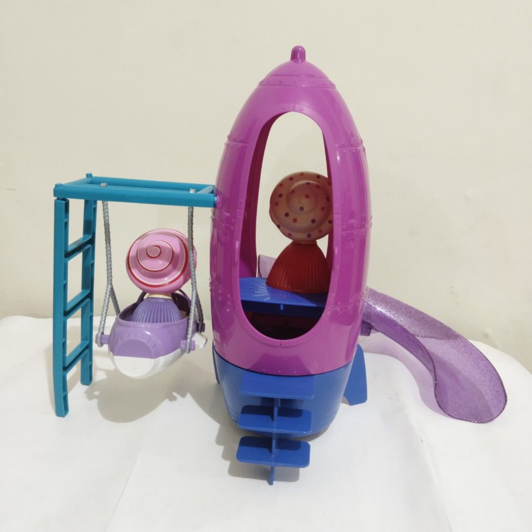 Barbie shop rocket ship
