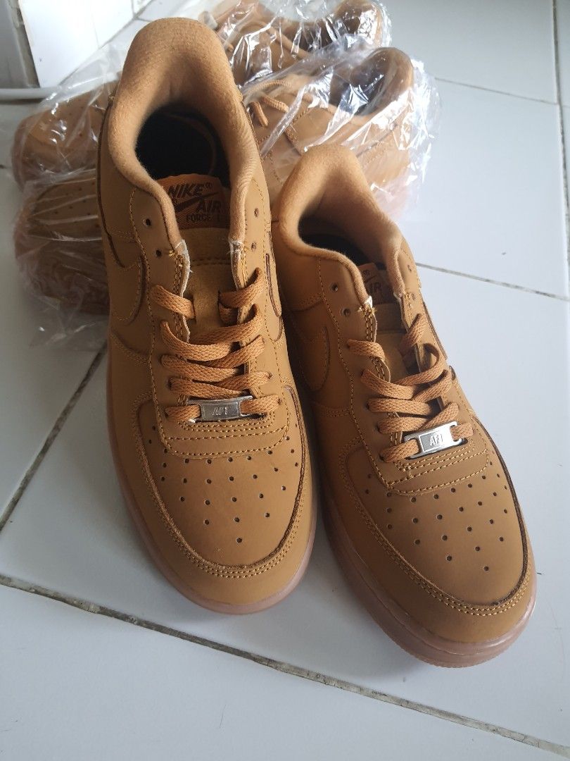 Discount sepatu top nike