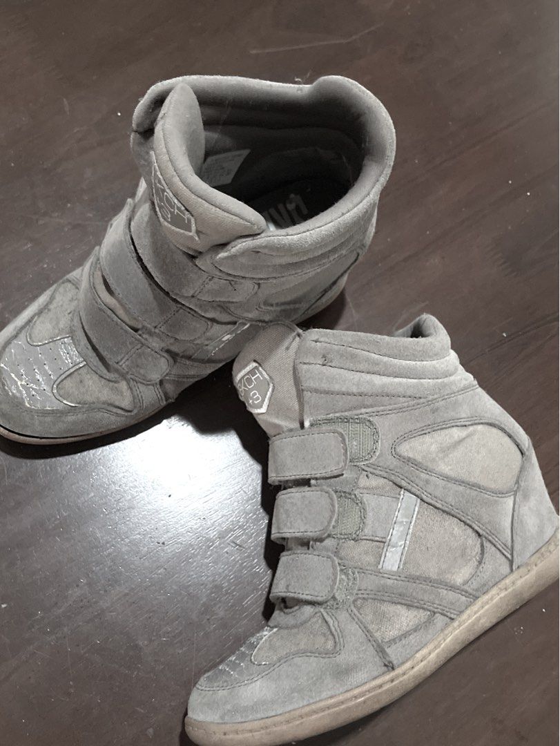 Skechers hidden wedges women s sneaker Men s Fashion Footwear