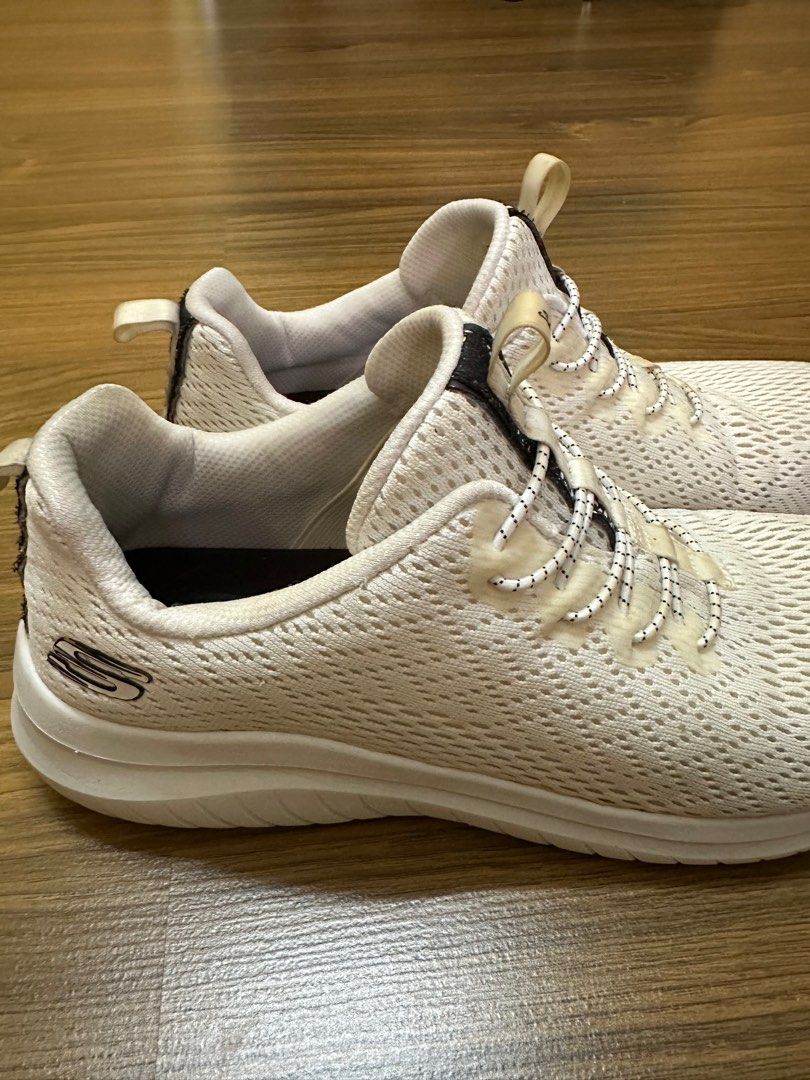 Skechers pris sale