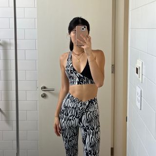 Tigermist zebra black and white crisscross sports bra and leggings set size xsmall
