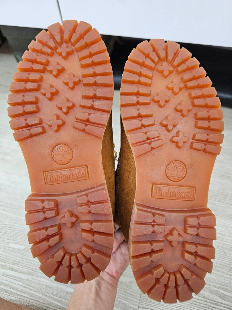 Real and discount fake timberlands