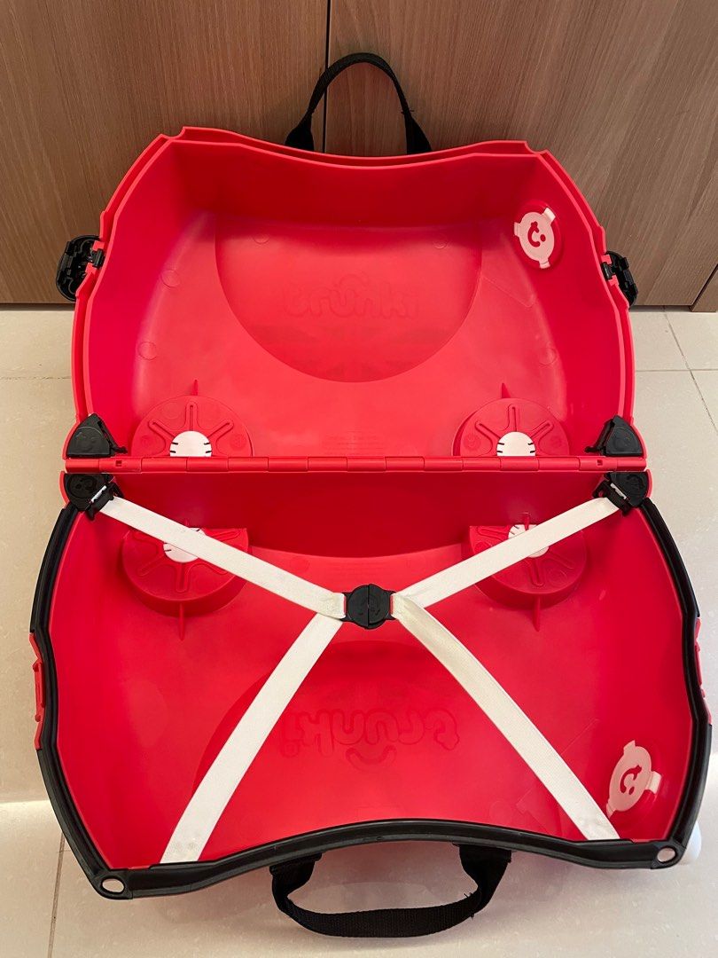Trunki Luggage Boris The Bus missing tow strap with key