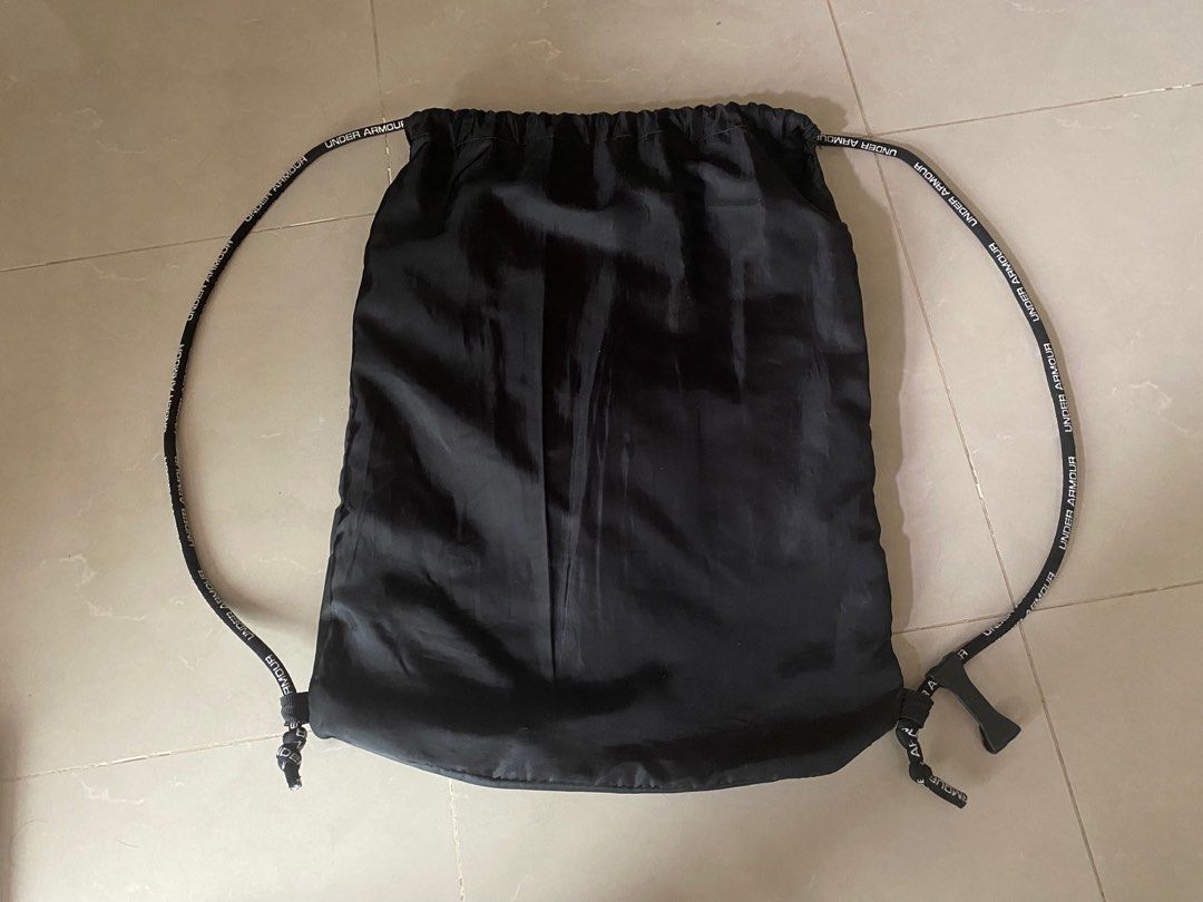 Under armour drawstring bag sale hotsell