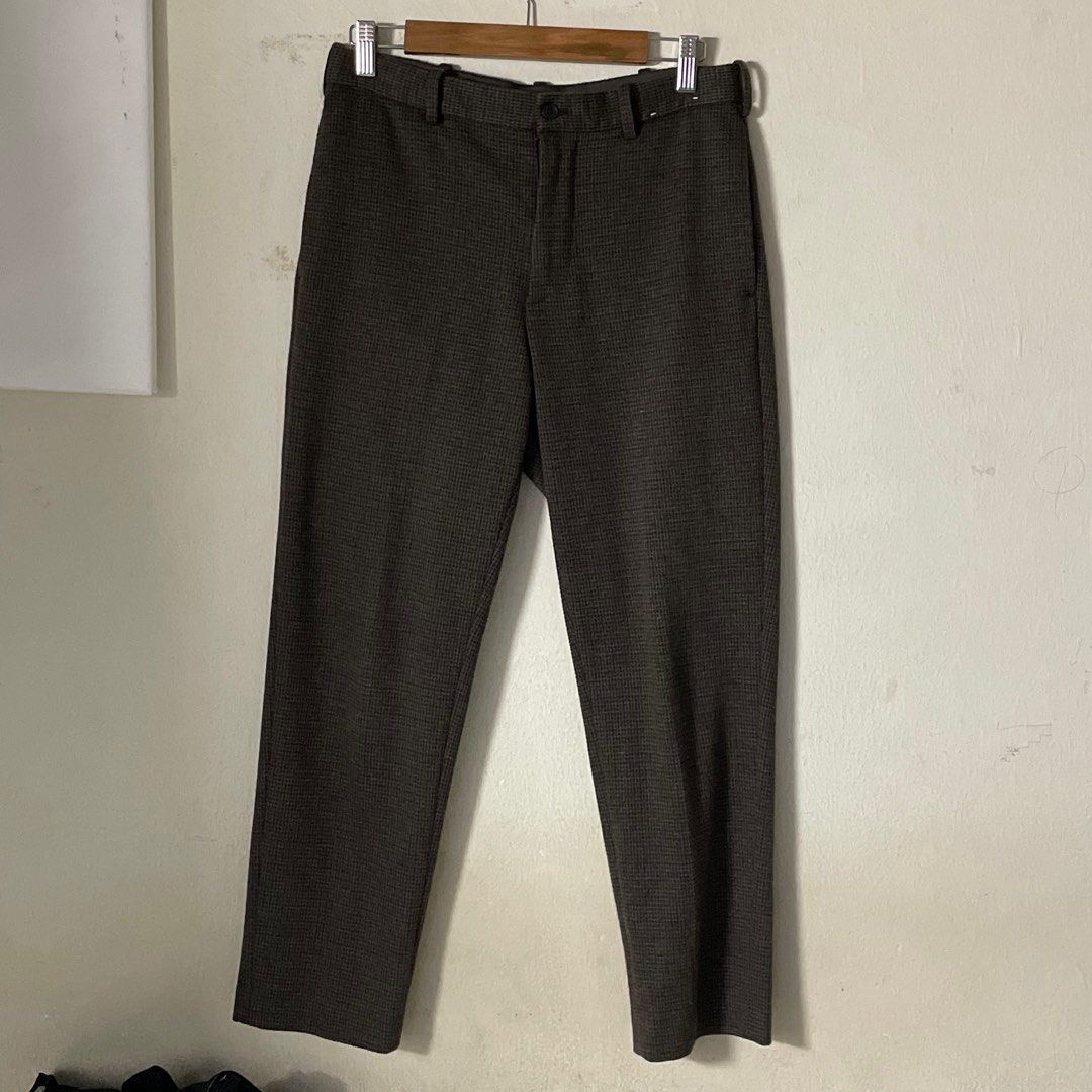 uniqlo smart ankle pants (ultra stretch) tapered pants slim fit, Men's  Fashion, Bottoms, Trousers on Carousell