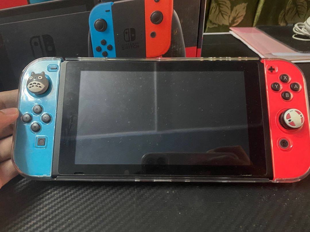 Used Nintendo switch V2 (Neon), Video Gaming, Video Game Consoles