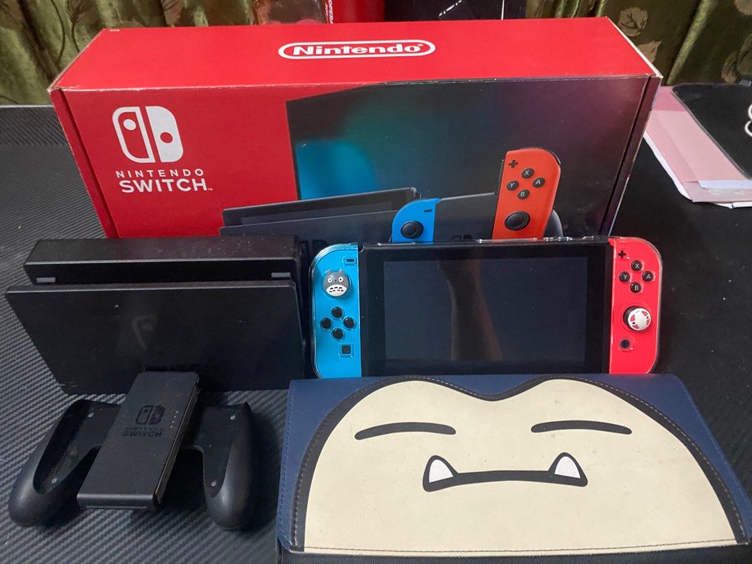Used Nintendo switch V2 Neon